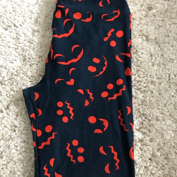 OS lularoe leggings - Picture 3 of 3